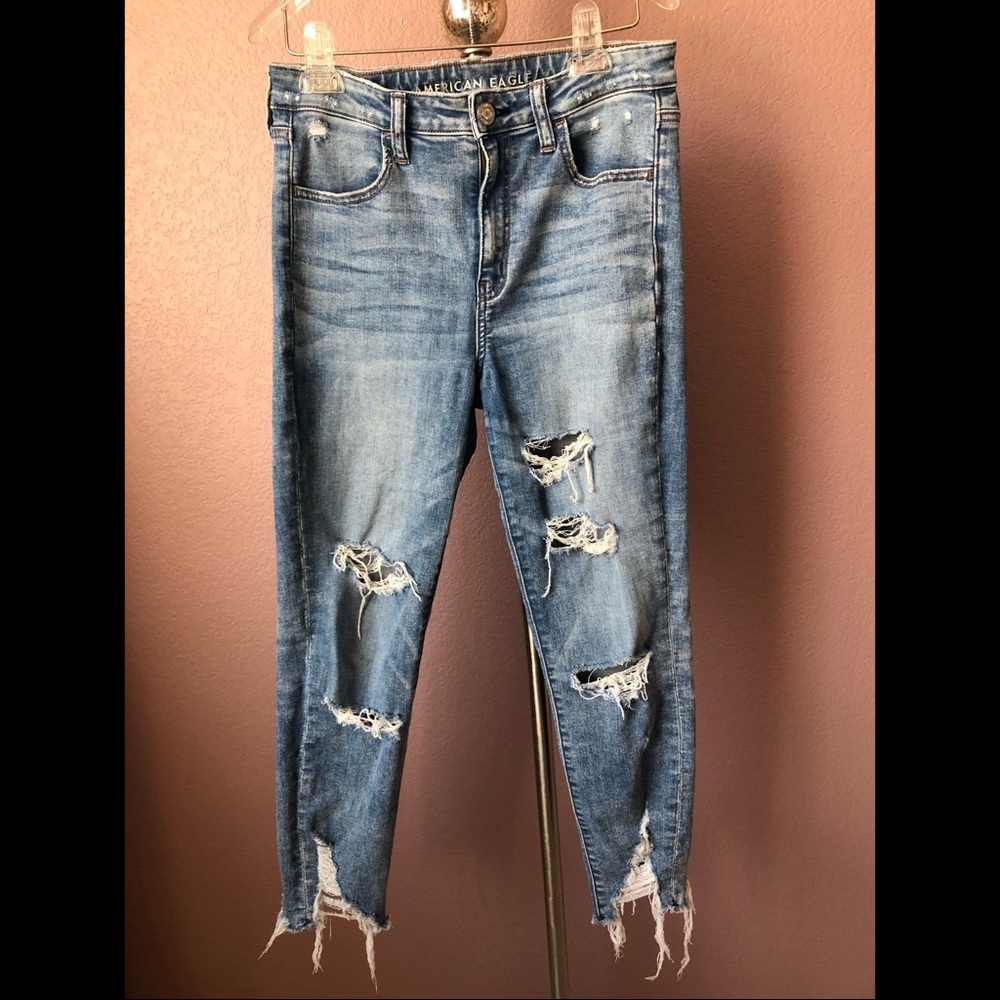 American Eagle cropped high rise stretch jeans.